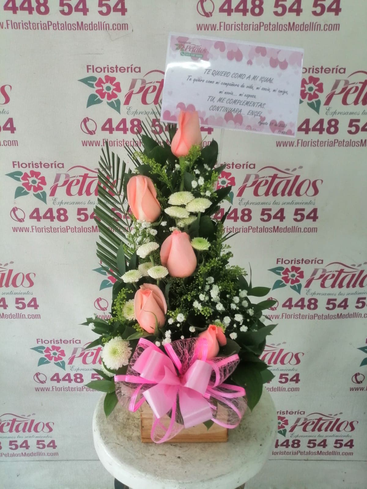 flores-floristeria-medellin-el-tiempo-contigo-vuela-tambien-mi-corazon-flores-floristeria-medellin